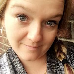 Meet your Posher, Larissa